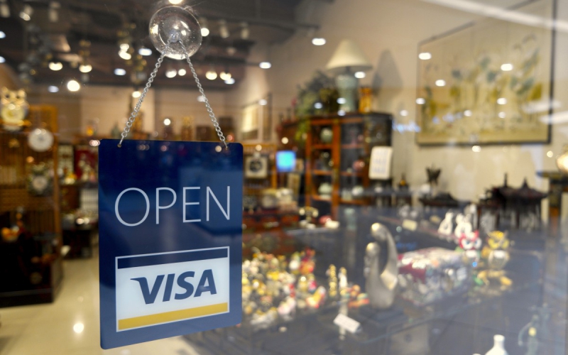 vente-AIGUINES-min_open_sign_visa_sign_open_store_sign_visa_credit_card_business-810443